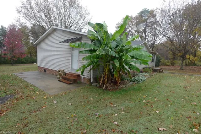 $275,000 | 4350 Us Highway, Advance, NC 27006