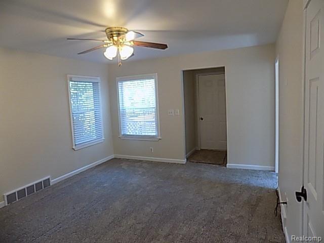 472 Roth Boulevard Clawson, MI 48017 - Photo 6 of 23 DSCN1523.JPG