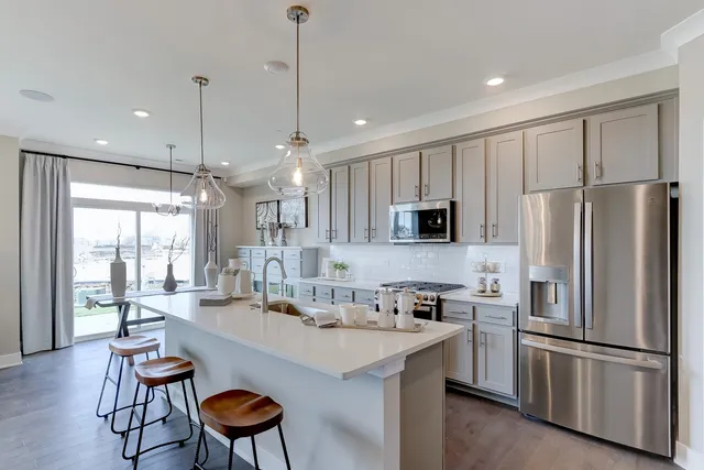 $499,990 | 8534 Sperry Court, Woodridge, IL 60517