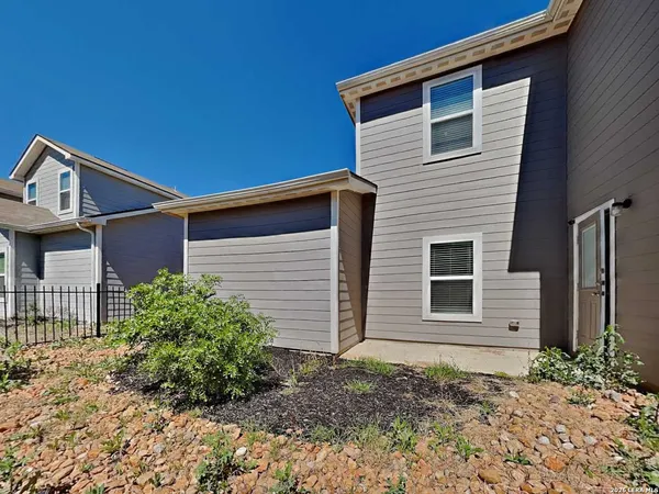 $1,945 | 10830 Quinn Court, San Antonio, TX 78252