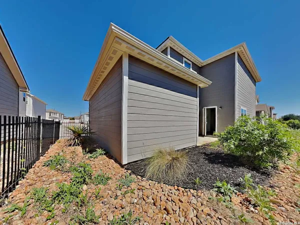 $1,945 | 10830 Quinn Court, San Antonio, TX 78252