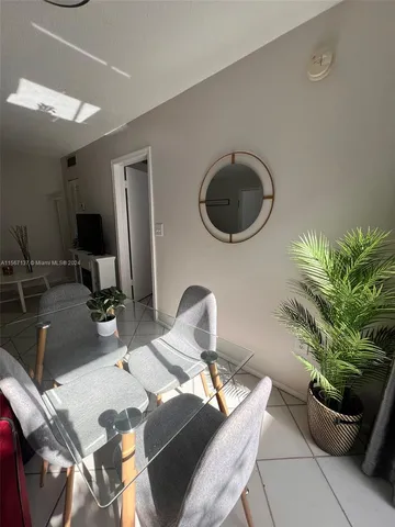 $2,500 | 753 Michigan Avenue, Unit 3C, Miami Beach, FL 33139