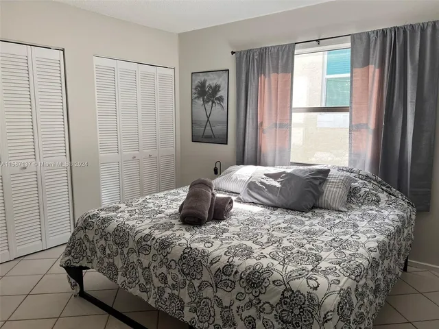 $2,500 | 753 Michigan Avenue, Unit 3C, Miami Beach, FL 33139