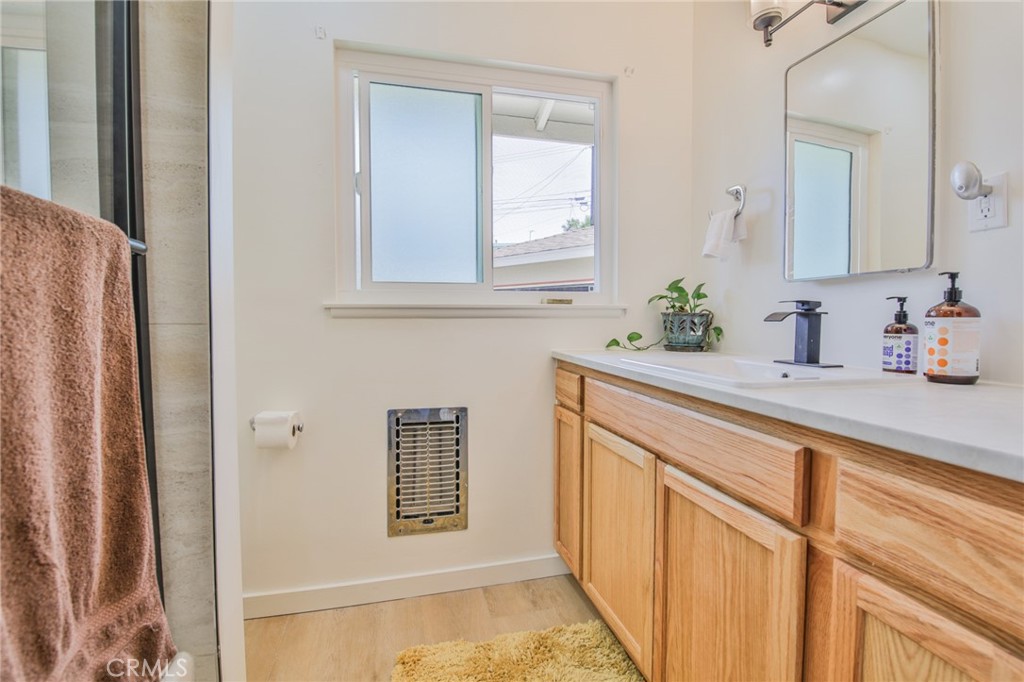 14537 Gandesa Road La Mirada, CA 90638 - Photo 29 of 41 Remodeled Bathroom 2