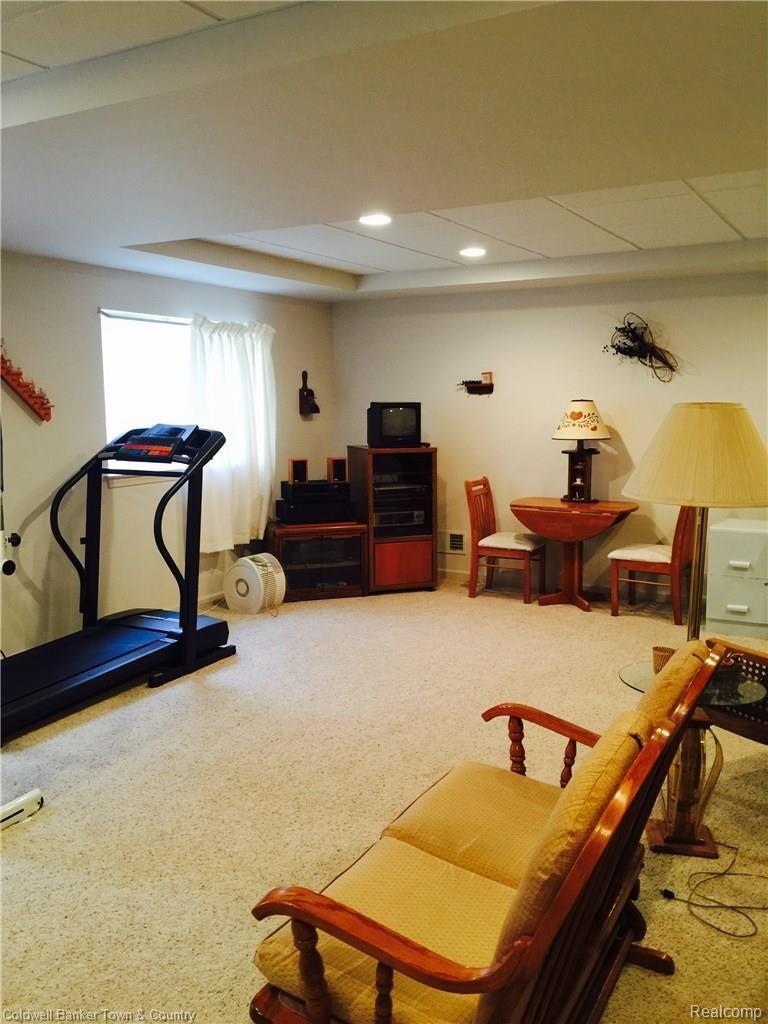 902 Chelsea Ridge Court Howell, MI 48843 - Photo 14 of 23 image.jpg