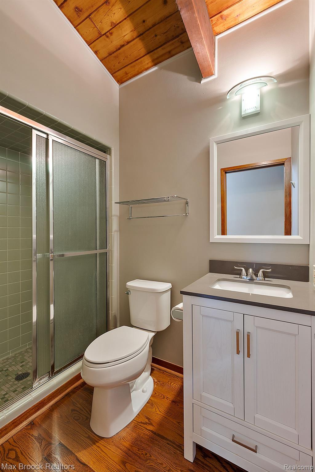 4480 Commerce Road West Bloomfield, MI 48324 - Photo 10 of 44 Gallery Image 10