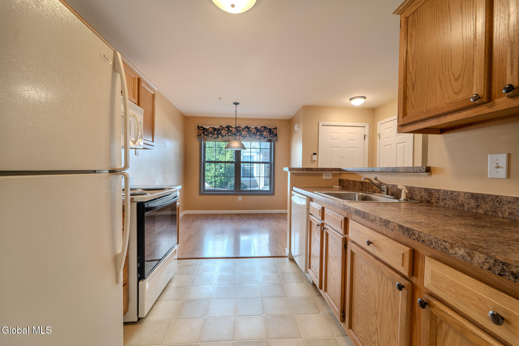 201 Cedar Run Rensselaer, NY 12144 - Photo 8 of 44 MIG02491-HDR
