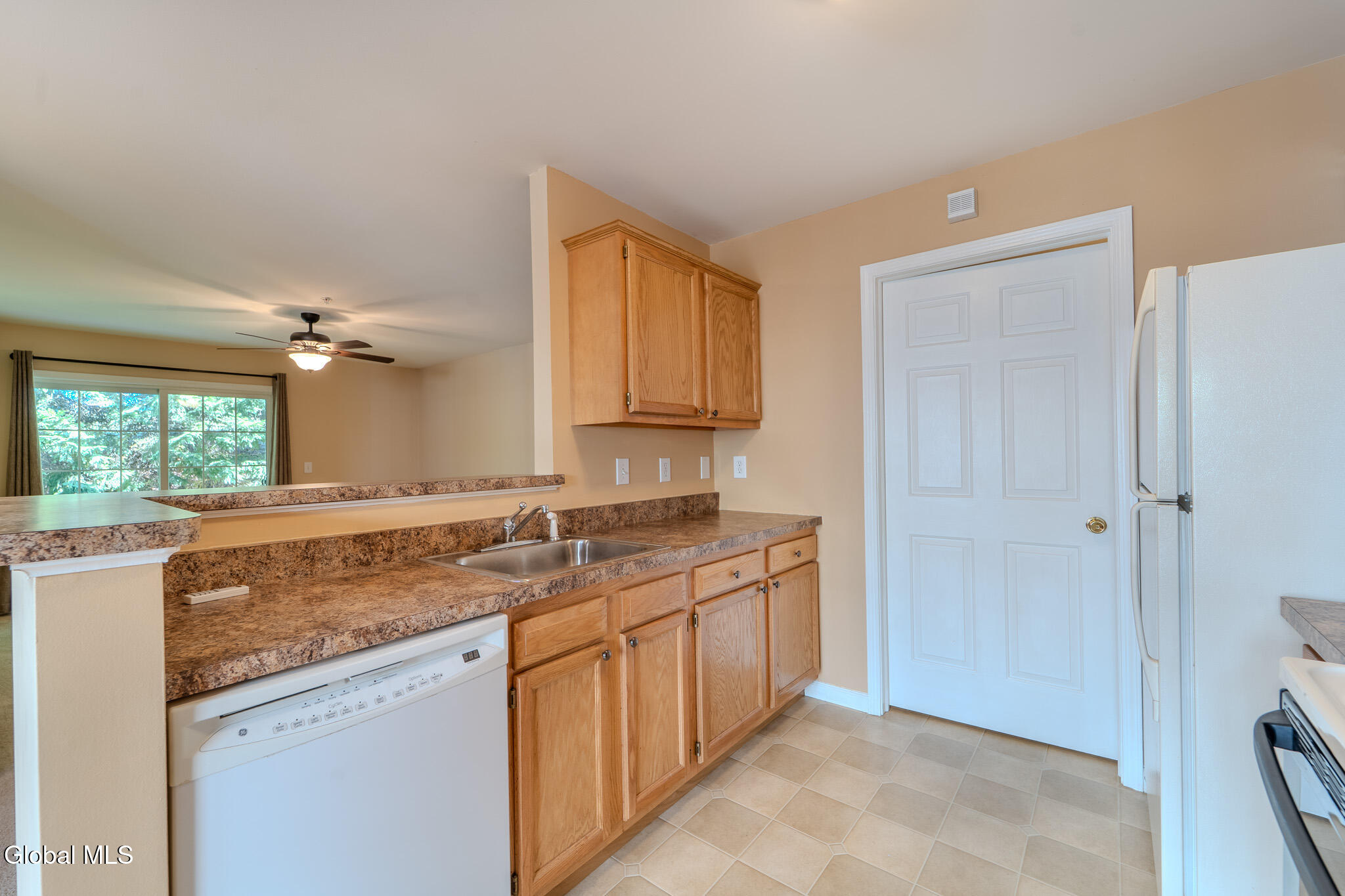 201 Cedar Run Rensselaer, NY 12144 - Photo 10 of 44 MIG02476-HDR