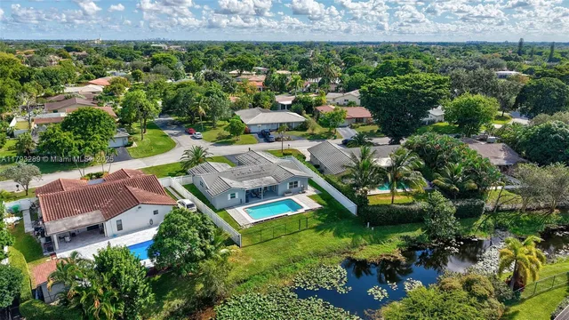 $658,000 | 8588 Northwest 27th Drive, Coral Springs, FL 33065