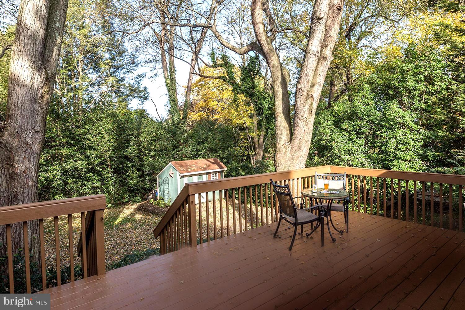 307 Gibson Road Annapolis, MD 21401 - Photo 15 of 31 Deck Expanding Dining / Entertaining Options