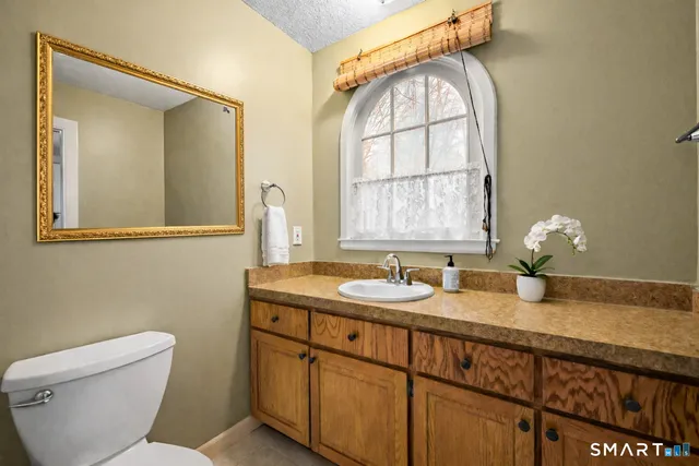 $579,000 | 31 Oxford Court, Simsbury, CT 06070