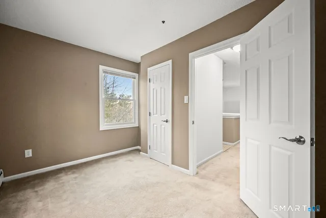 $579,000 | 31 Oxford Court, Simsbury, CT 06070