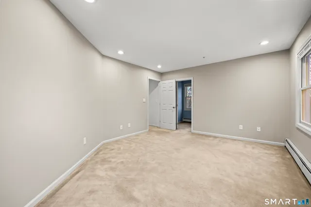 $579,000 | 31 Oxford Court, Simsbury, CT 06070