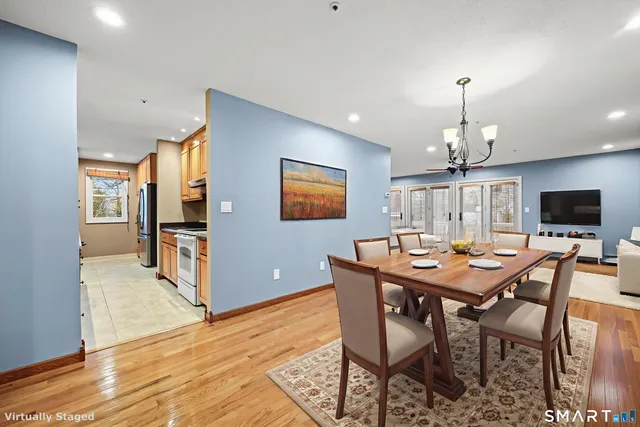 $579,000 | 31 Oxford Court, Simsbury, CT 06070