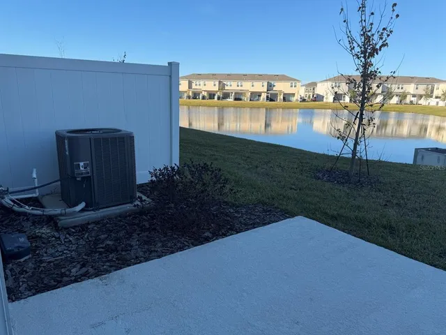 $2,300 | 11636 Glenside Terrace, Palmetto, FL 34221