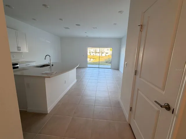 $2,300 | 11636 Glenside Terrace, Palmetto, FL 34221