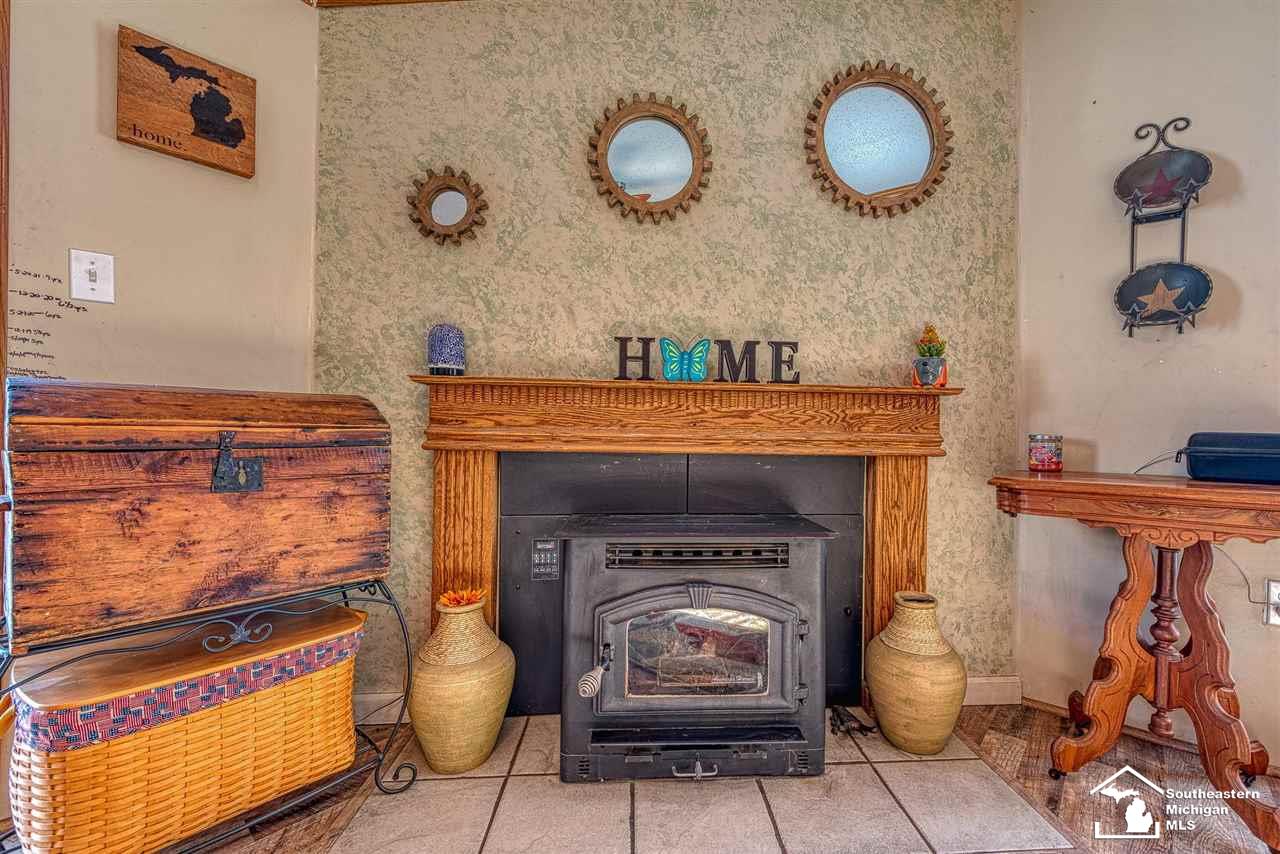 12111 Oelke Road Maybee, MI 48159 - Photo 5 of 48