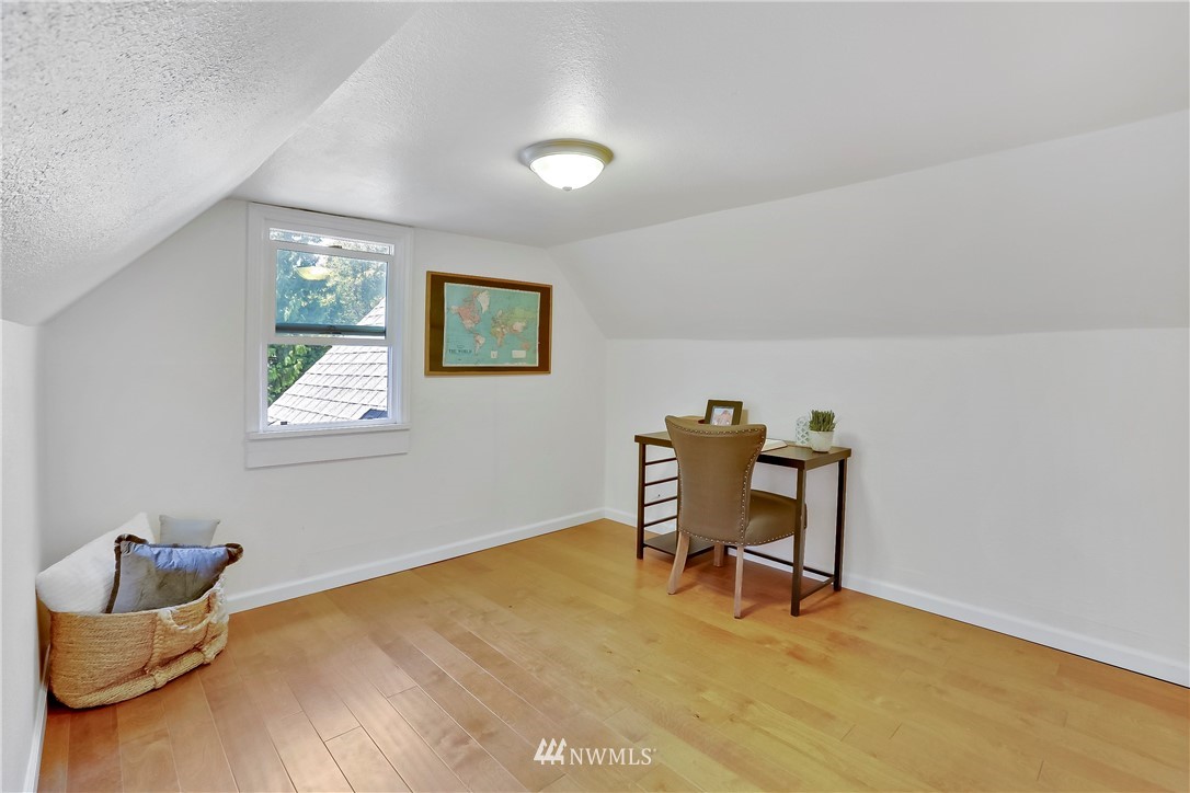 2315 Southwest Roxbury Street Seattle, WA 98106 - Photo 18 of 28 Gallery Image 18