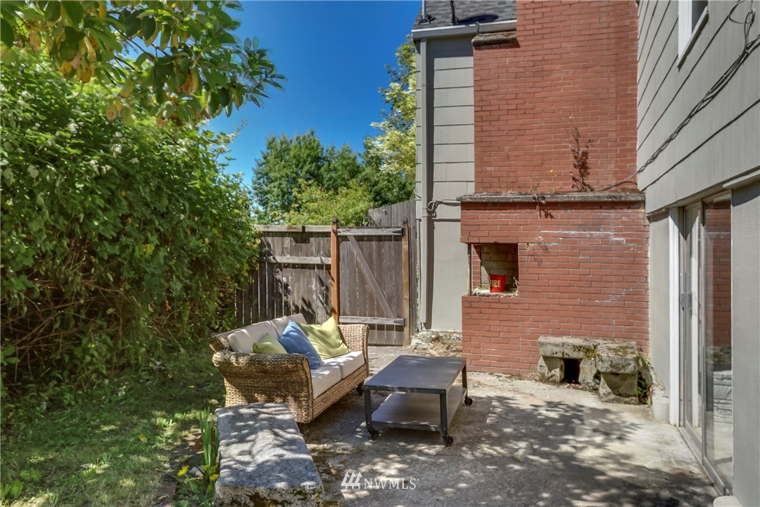 2315 Southwest Roxbury Street Seattle, WA 98106 - Photo 21 of 28 Gallery Image 21
