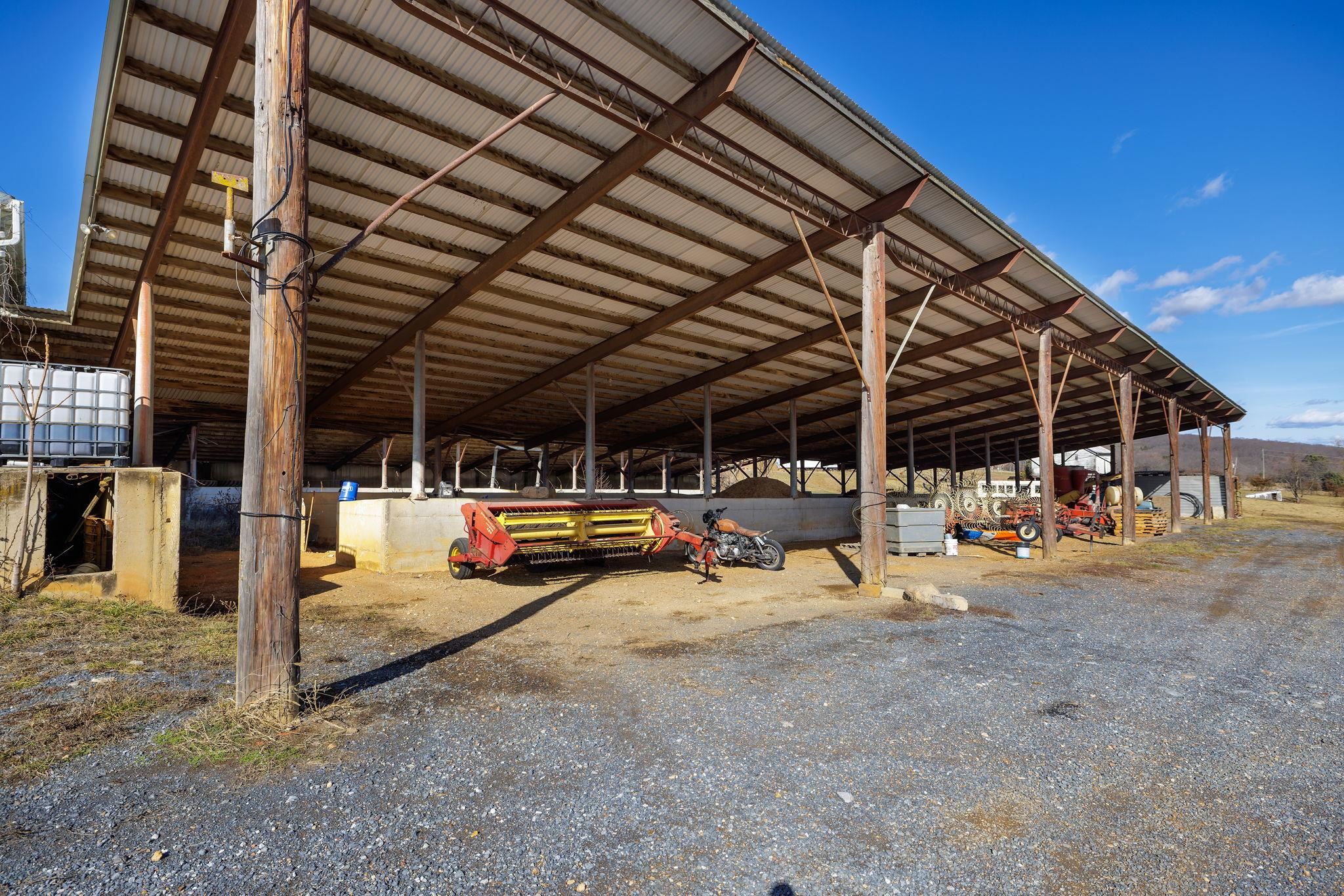 85-87 Curry Road Mount Solon, VA 22843 - Photo 19 of 59 a view of a porch with wooden floor