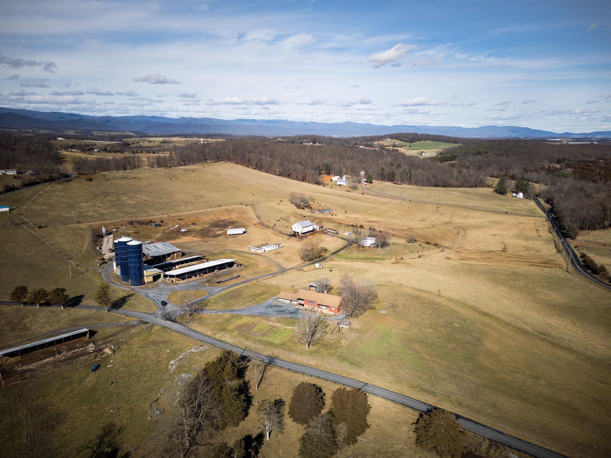 85-87 Curry Road Mount Solon, VA 22843 - Photo 36 of 59 a view of an ocean