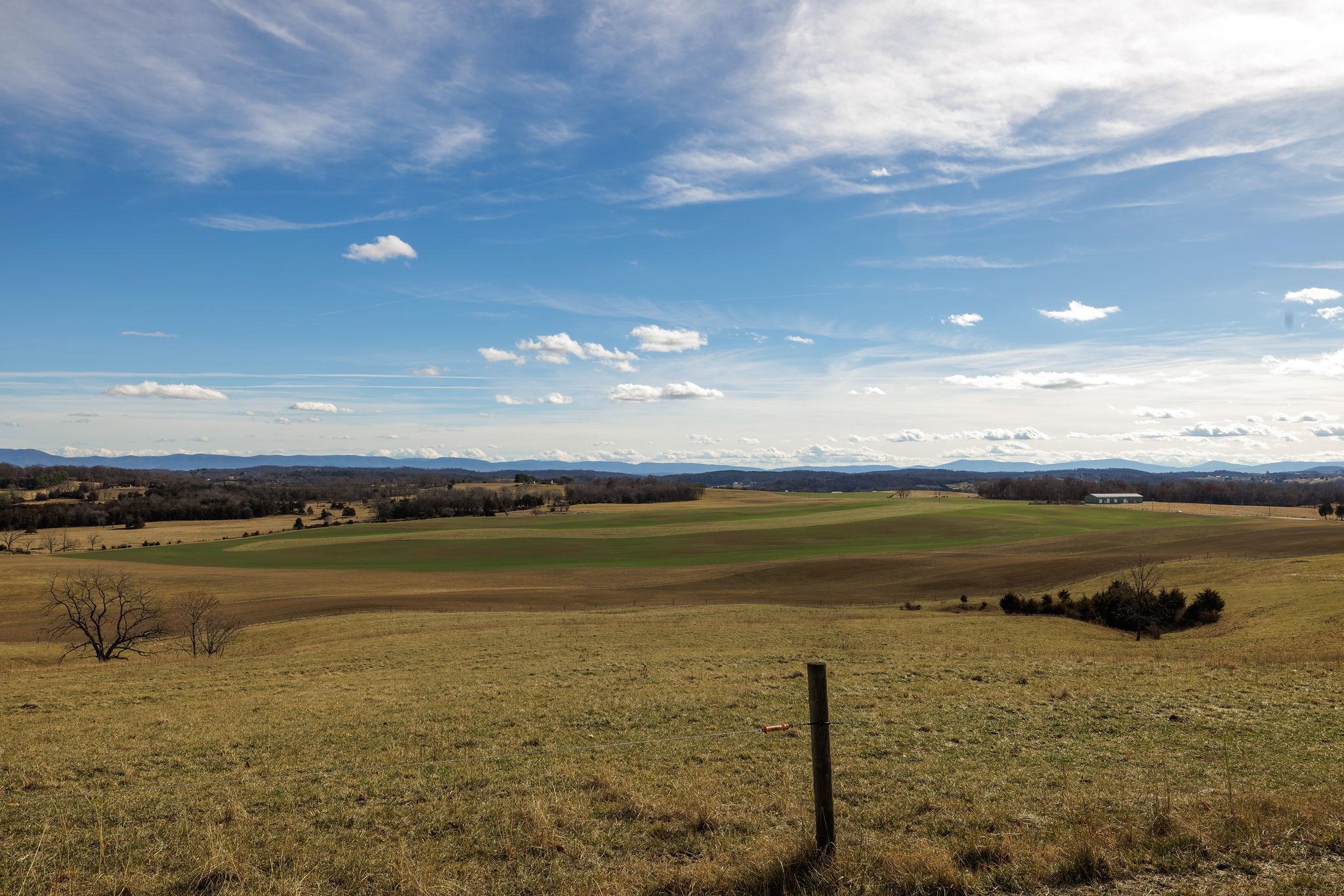 85-87 Curry Road Mount Solon, VA 22843 - Photo 4 of 59 a view of an ocean and beach