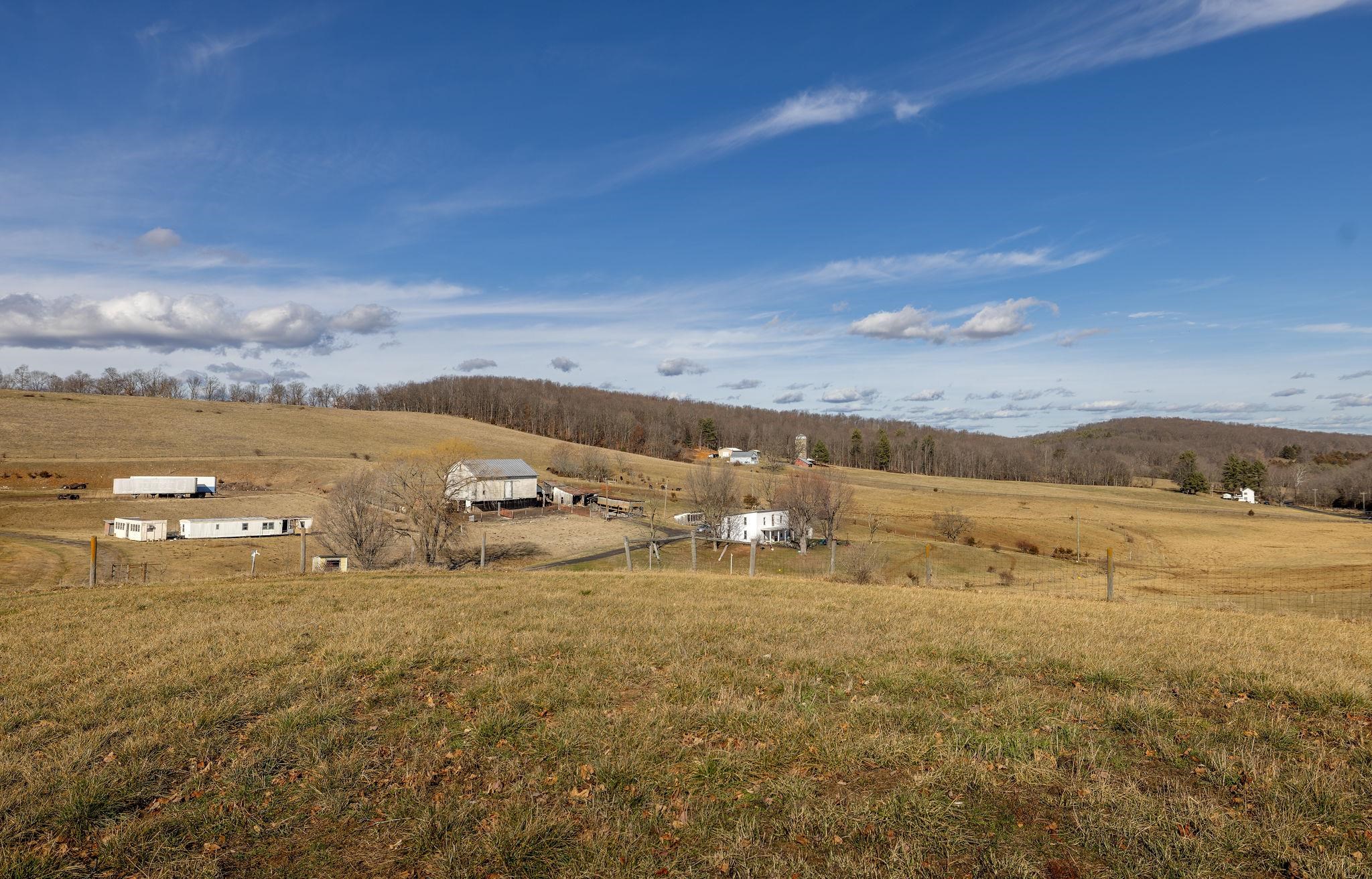 85-87 Curry Road Mount Solon, VA 22843 - Photo 9 of 59 a view of an ocean
