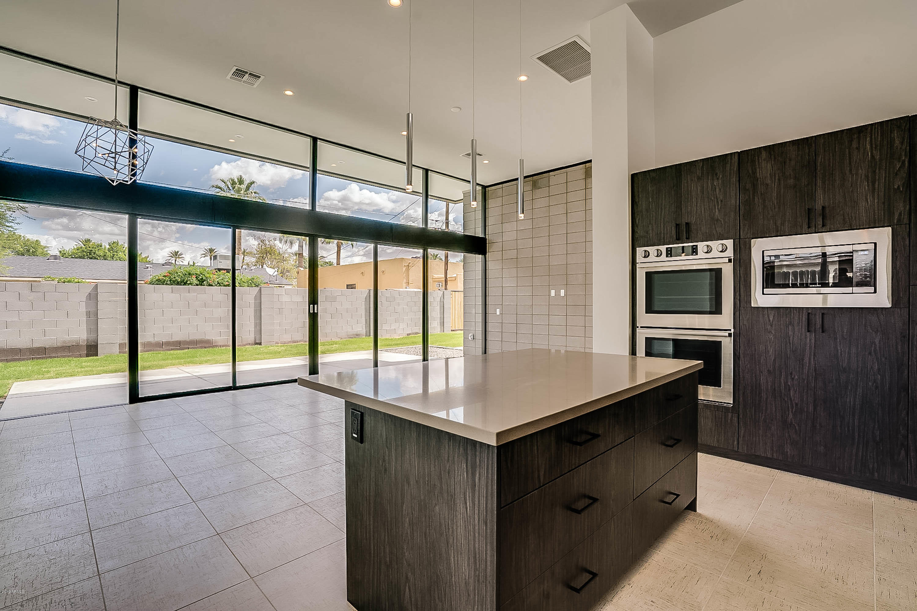 4222 East Roma Avenue Phoenix, AZ 85018 - Photo 2 of 21 02