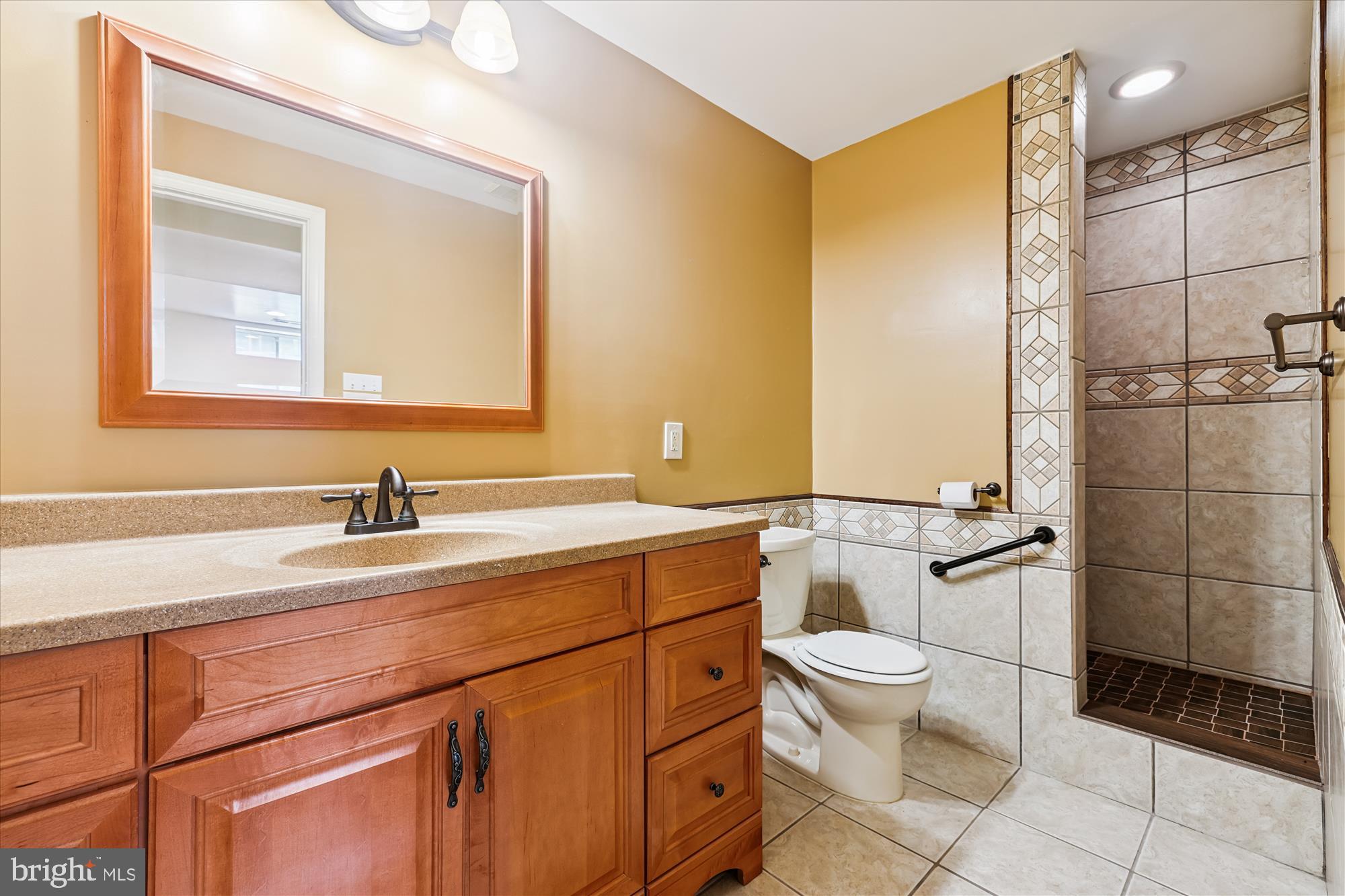 12914 Summit Ridge Terrace Germantown, MD 20874 - Photo 47 of 71 LL Bath 3