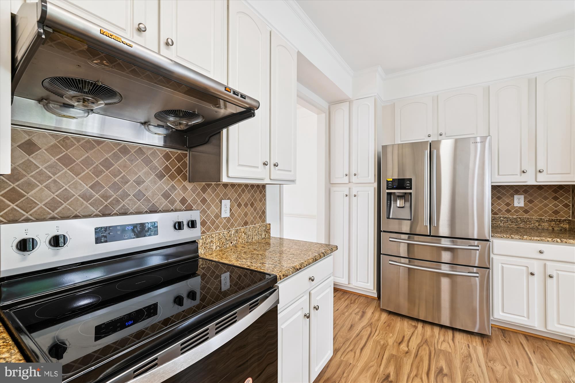 12914 Summit Ridge Terrace Germantown, MD 20874 - Photo 10 of 71 Kitchen