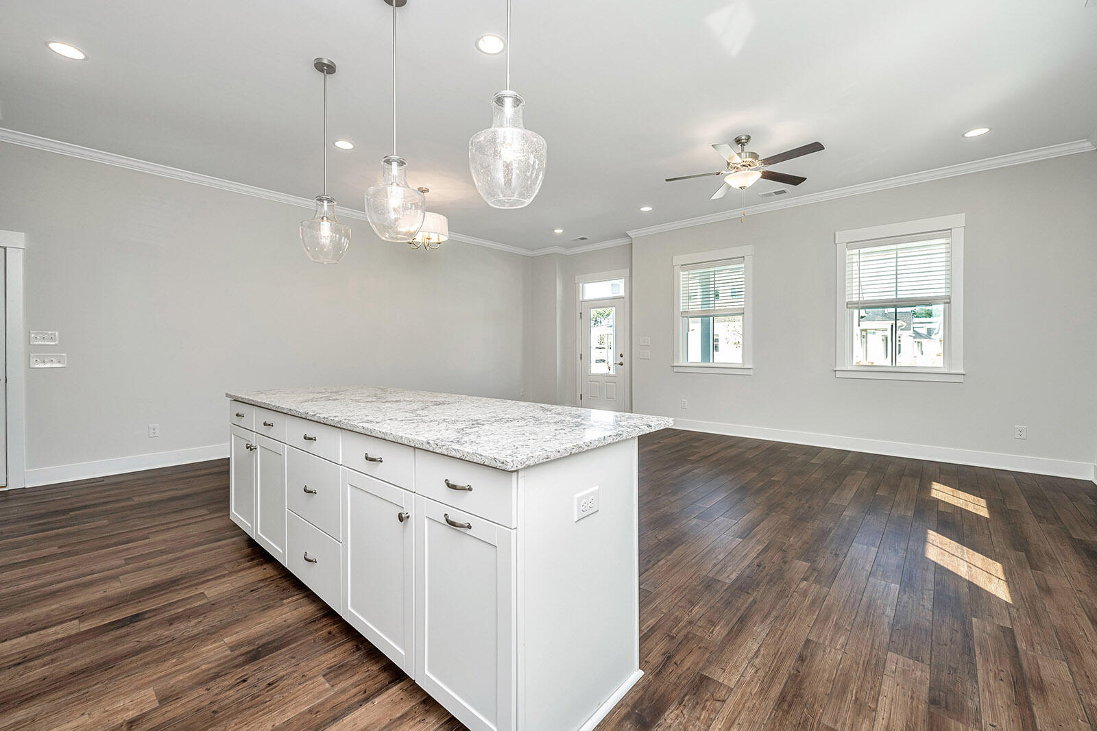 3500 Habenaria Road Mount Pleasant, SC 29466 - Photo 11 of 32 Family Room5 - Albemarle