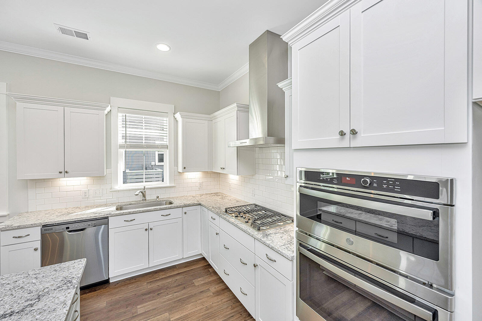 3500 Habenaria Road Mount Pleasant, SC 29466 - Photo 18 of 32 Kitchen6 - Albemarle