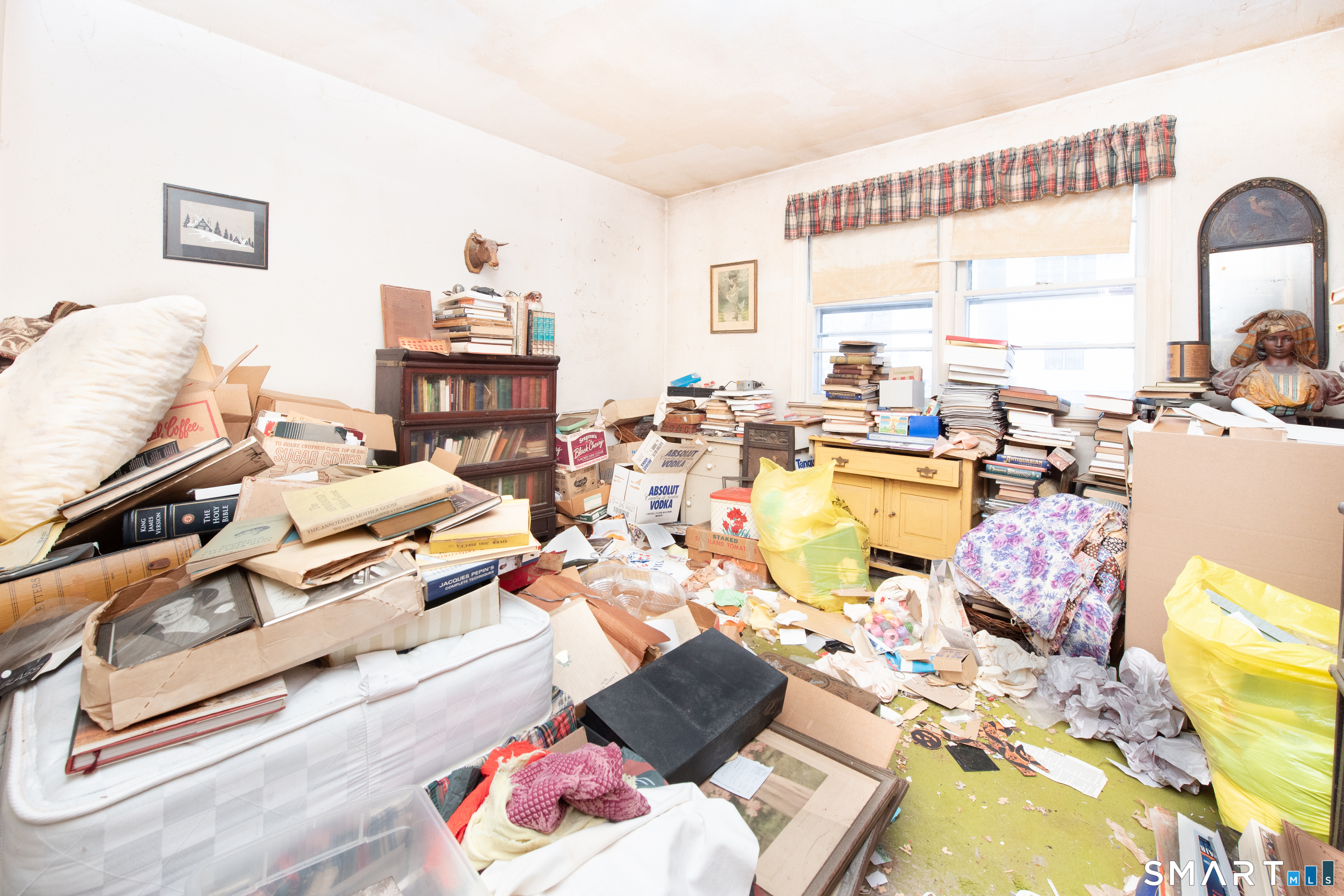 1 Dexter Road Westport, CT 06880 - Photo 13 of 29 a living room with furniture and a large window