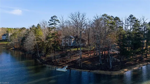 $889,000 | 637 Wildflower Trail, Lexington, NC 27295