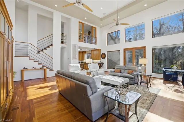 $889,000 | 637 Wildflower Trail, Lexington, NC 27295