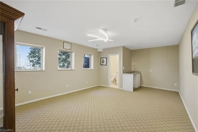 $889,000 | 637 Wildflower Trail, Lexington, NC 27295