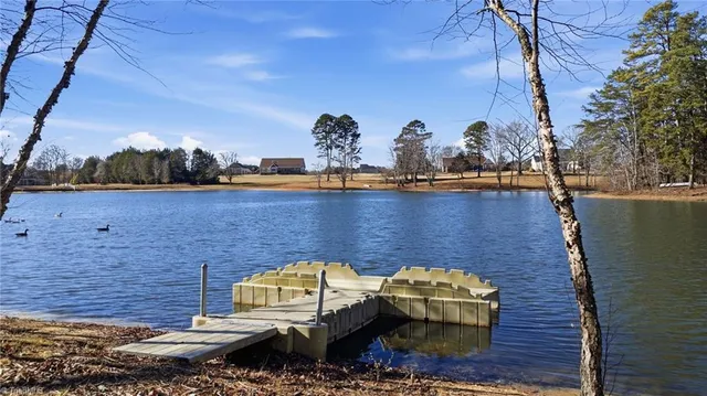 $889,000 | 637 Wildflower Trail, Lexington, NC 27295