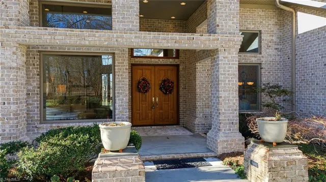 $889,000 | 637 Wildflower Trail, Lexington, NC 27295