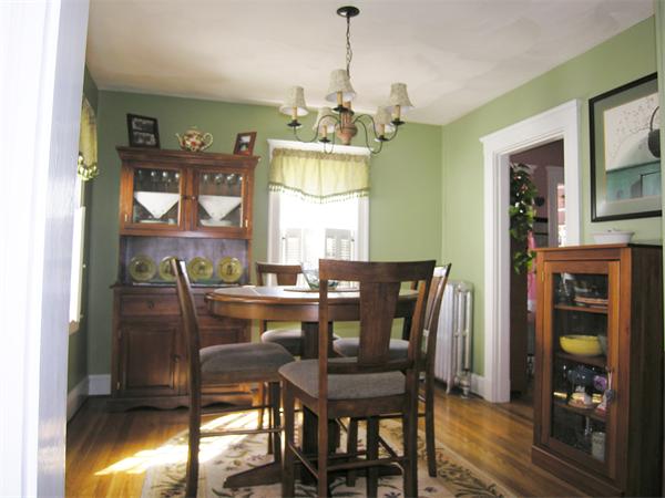 16 Longfellow Road Arlington, MA 02476 - Photo 3 of 11 Gallery Image 3