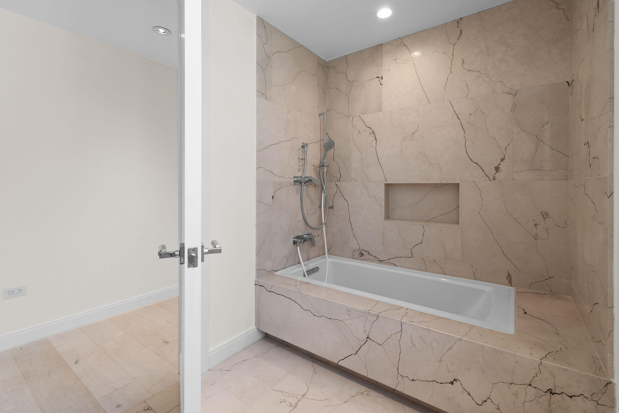 3550 South Ocean Boulevard, Unit 5E South Palm Beach, FL 33480 - Photo 41 of 52 a spacious bathroom with a bathtub and shower