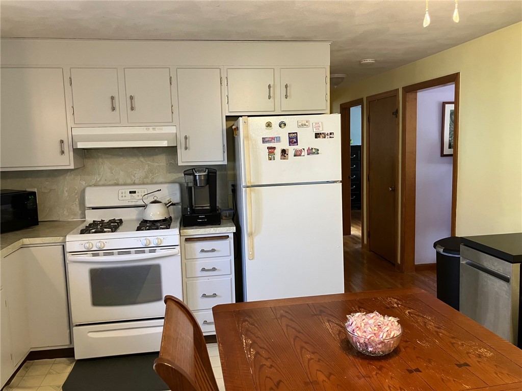 45 Perrin Avenue Pawtucket, RI 02861 - Photo 14 of 33 Plenty of room for a good-size table