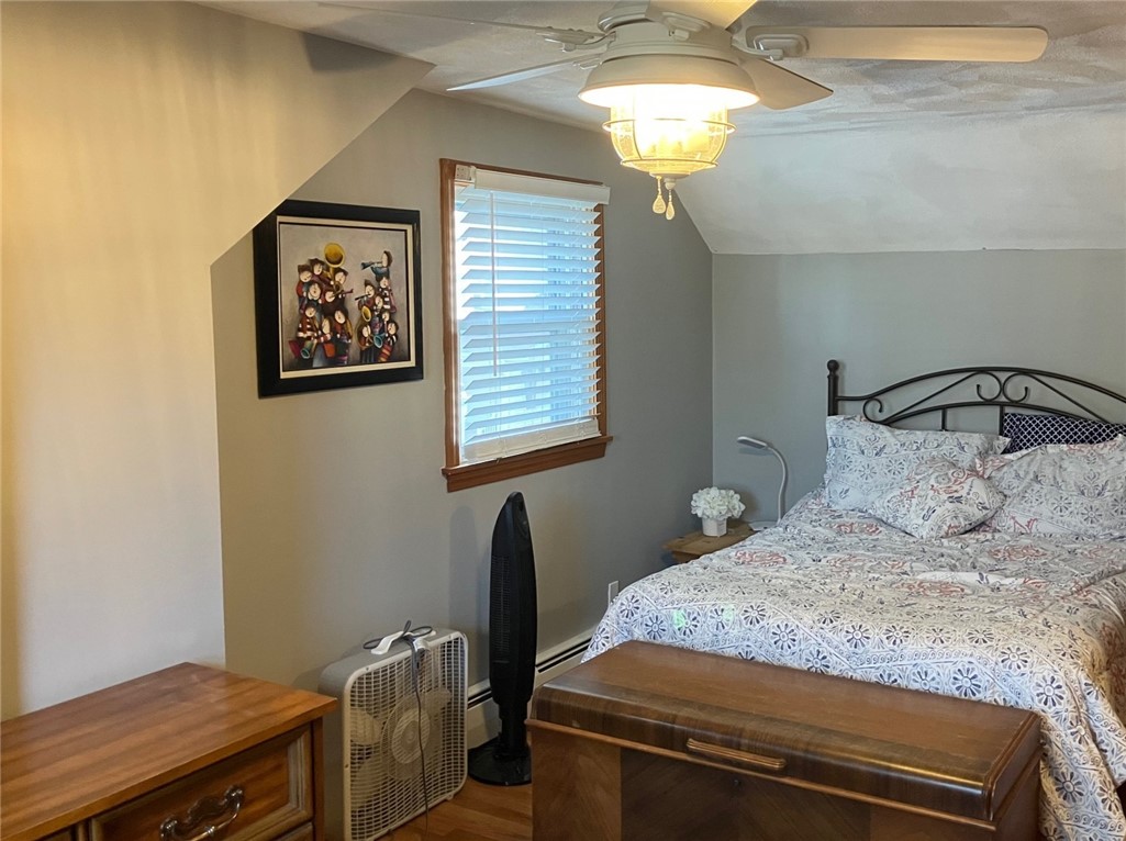 45 Perrin Avenue Pawtucket, RI 02861 - Photo 23 of 33 2nd Floor Right Bedroom