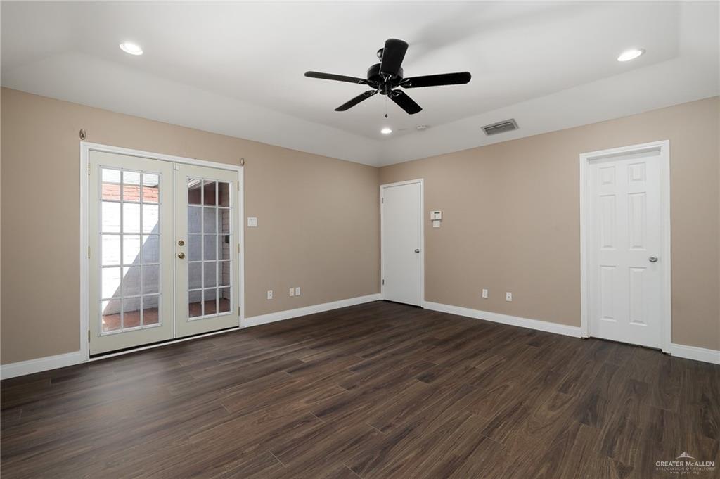 1102 Cardinal Avenue McAllen, TX 78504 - Photo 7 of 11