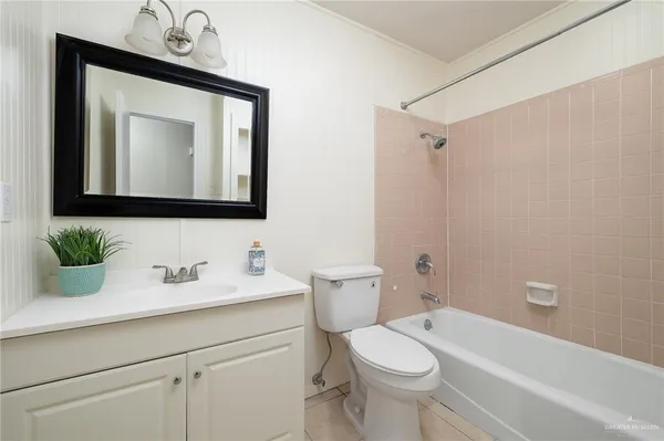 $1,200 | 1102 Cardinal Avenue, McAllen, TX 78504