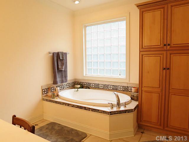 1812 Riva Ridge Court York, SC 29745 - Photo 10 of 16 Gallery Image 10