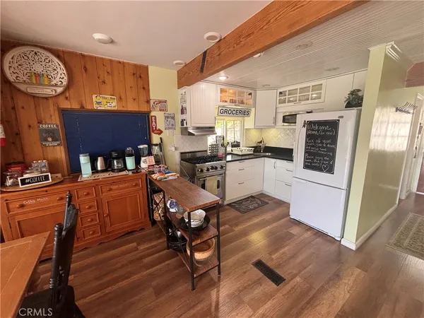 $2,650 | 32415 Scandia Drive, Running Springs, CA 92382