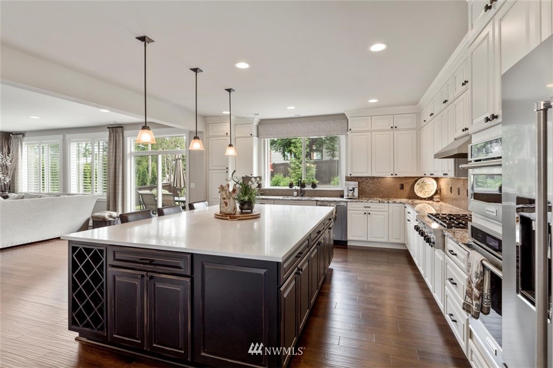 19207 111th Place Northeast Bothell, WA 98011 - Photo 4 of 37 Gallery Image 4