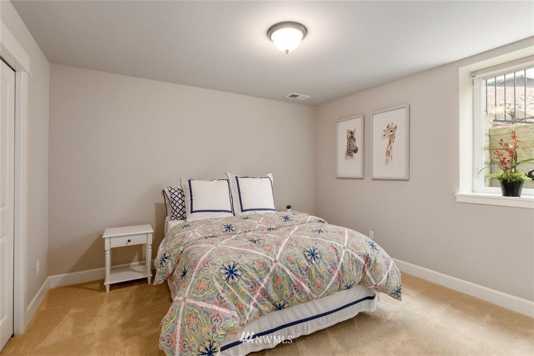 19207 111th Place Northeast Bothell, WA 98011 - Photo 32 of 37 Gallery Image 32