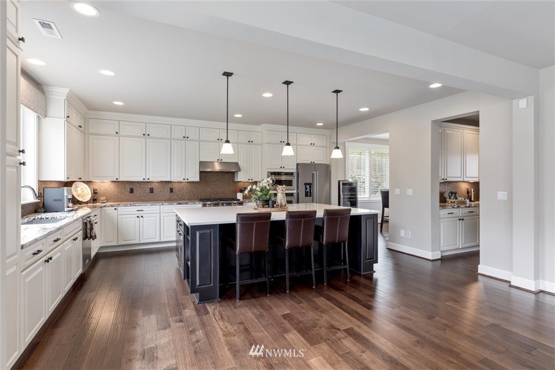 19207 111th Place Northeast Bothell, WA 98011 - Photo 7 of 37 Gallery Image 7