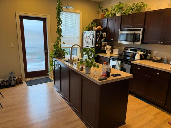 $2,050 | 638 Wealthy Street Southeast, Grand Rapids, MI 49503